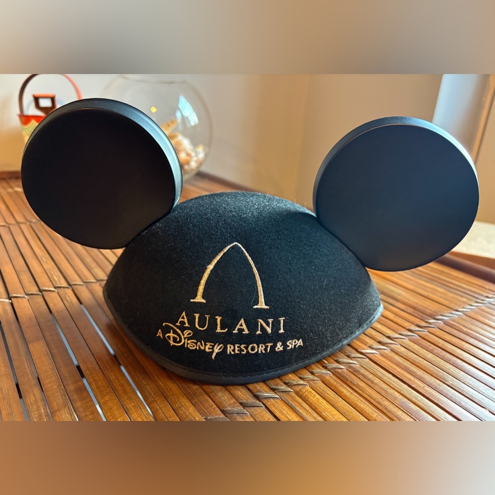 Aulani a Disney Resort & Spa mouse ears